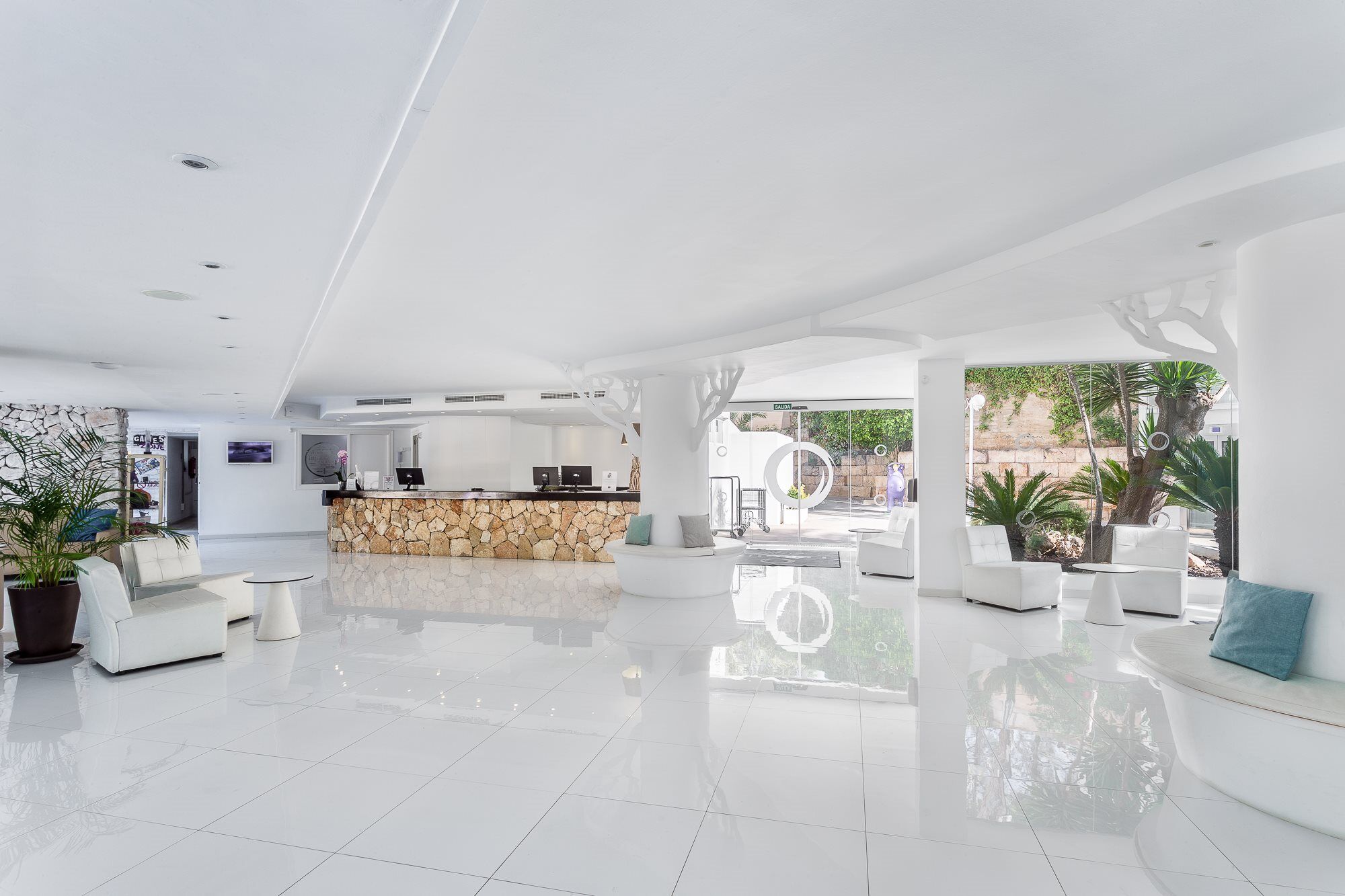 Fergus Style Cala Blanca Suites Santa Ponça Exteriér fotografie